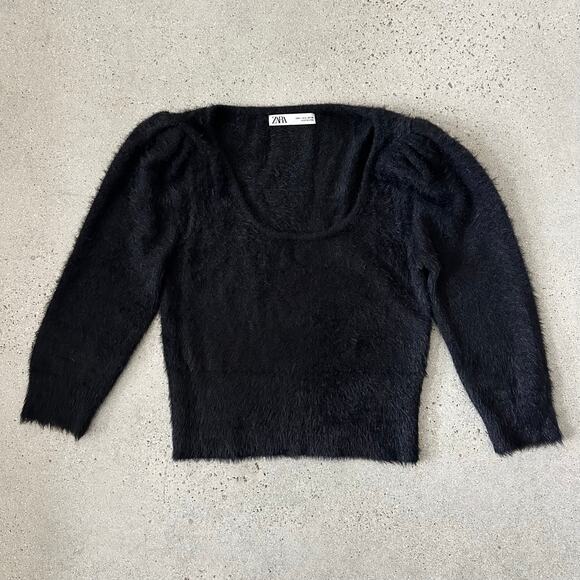 Zara Women Fuzzy Sweater in Black - Picture 2 of 6